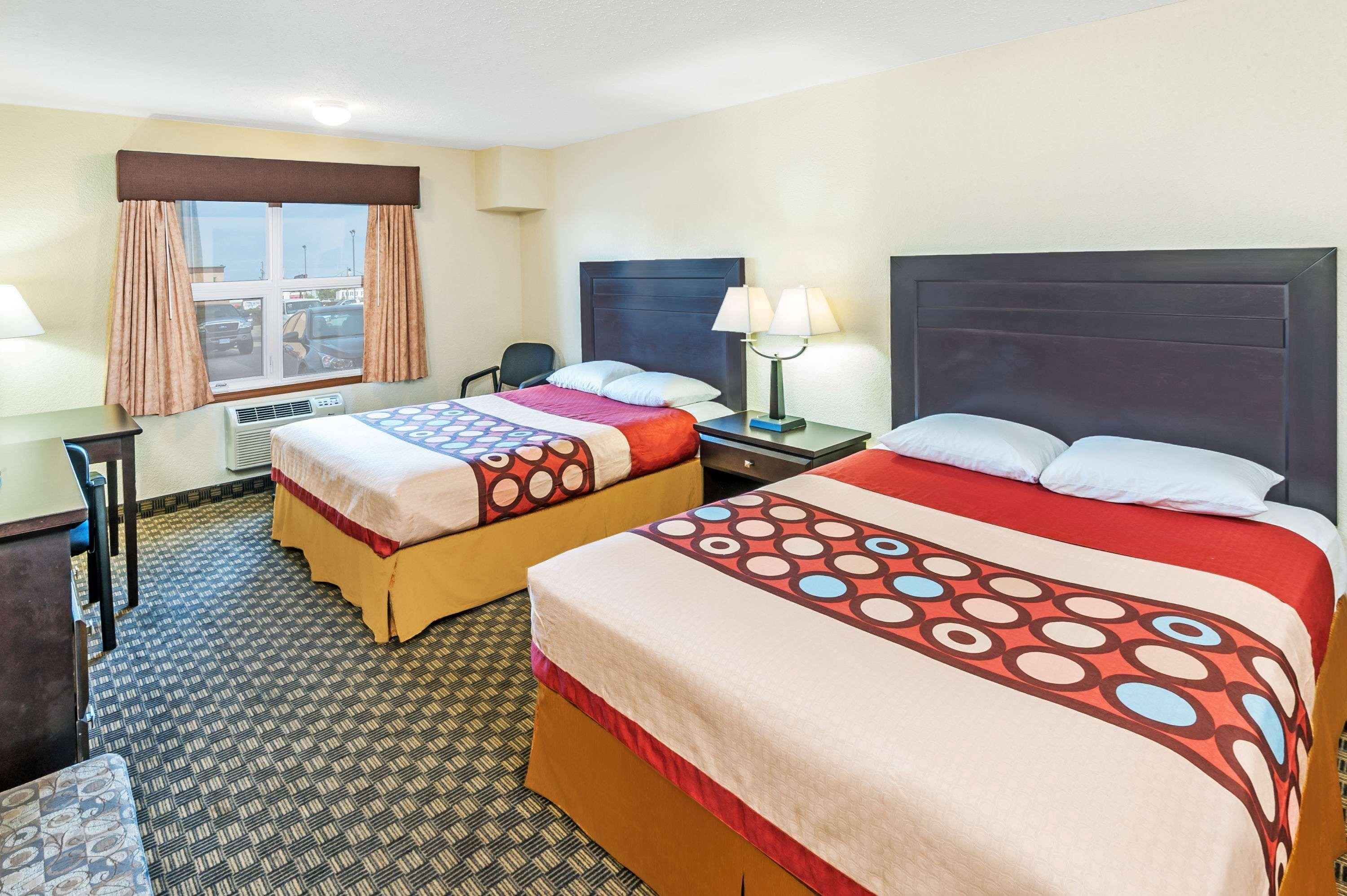 Hotel Super 8 By Wyndham Calgary/Airport Exterior foto